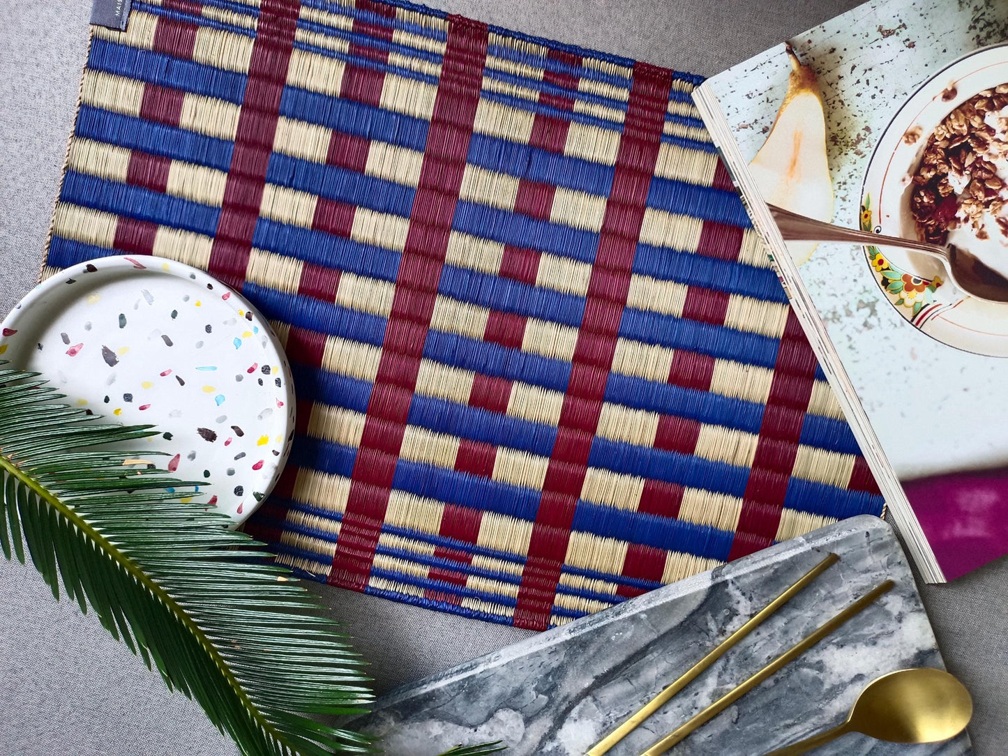 Wholesale set of 2/ 12 Handwoven navy Raffia sisal jute sedge rectangle placemat 11.8x17.7 inches table set handmade