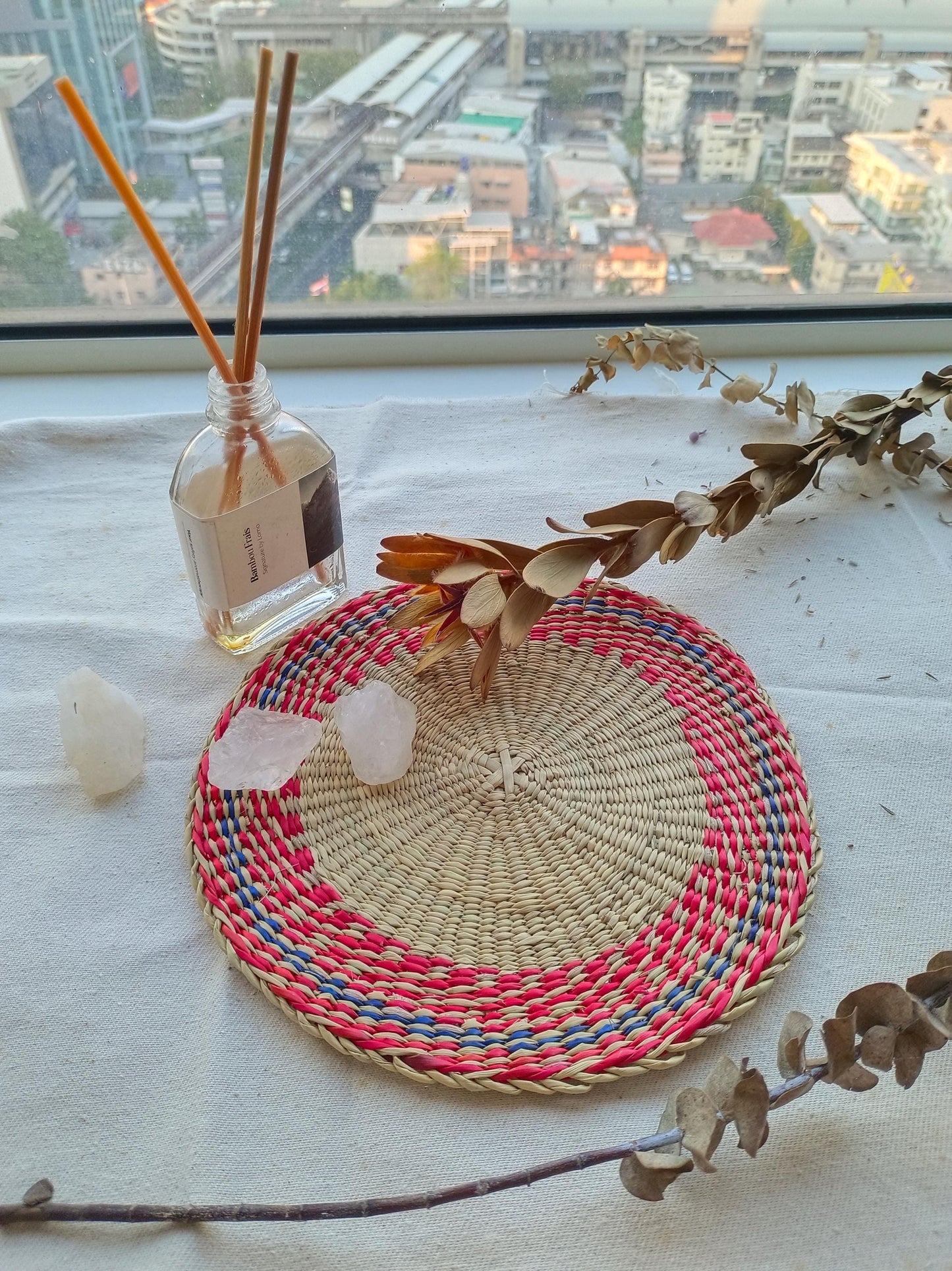 Set of 4/ 20 Round Handwoven Trivet/ Placemat 9"x9"- Natural and red